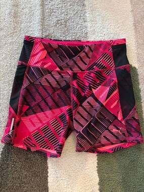 Puma Be Bold Geometric Print Performance Athletic Shorts 5 in